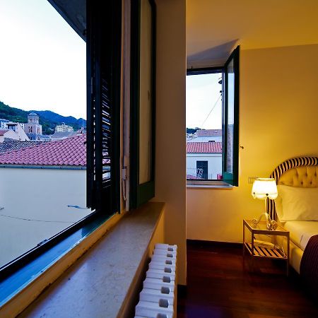 Bed And Travel Apartment Dogana Regia 15 Salerno Exterior foto