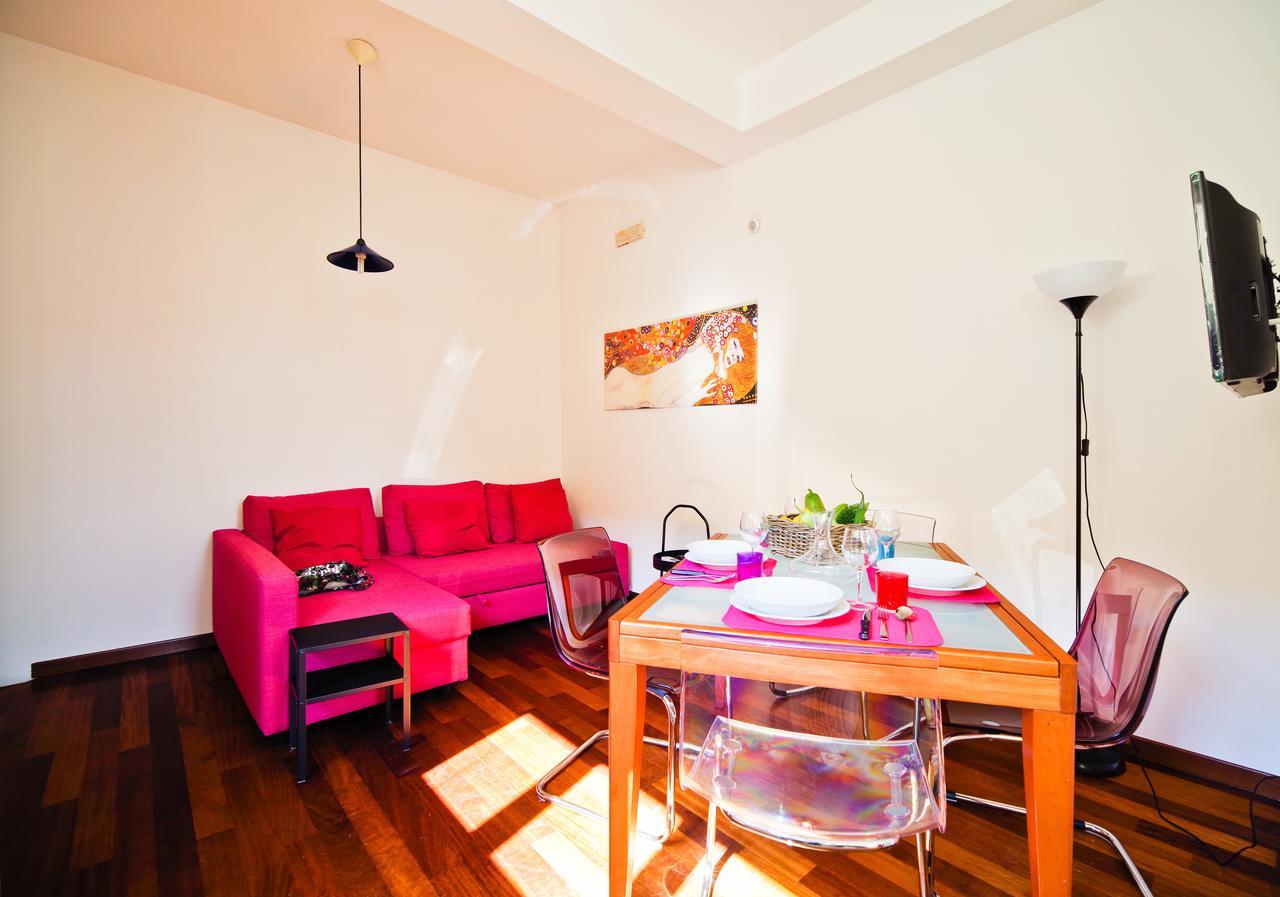 Bed And Travel Apartment Dogana Regia 15 Salerno Exterior foto