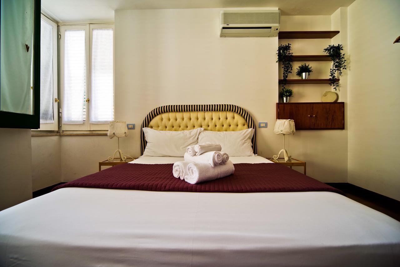 Bed And Travel Apartment Dogana Regia 15 Salerno Exterior foto